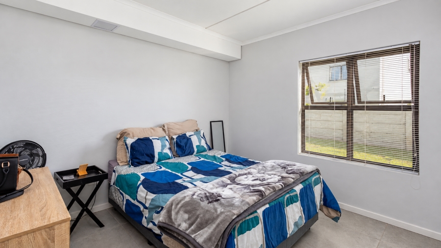 To Let 2 Bedroom Property for Rent in Loucharmante Western Cape
